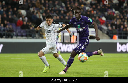 BRUSSELS, BELGIUM - JANUARY 27 : Yuta Toyokawa of Kas Eupen and Mbodji Kara of Anderlecht fight for the ball during the Jupiler Pro League match day 23 between Rsc Anderlecht and Kas Eupen on January 27, 2019 in Brussels, Belgium. (Photo by Vincent Van Do Stock Photo