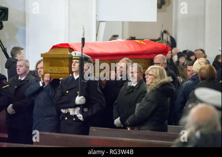 A coffin with the body of Mayor of Gdansk, Paweł Adamowicz during Holy Mass in St. Mary Church in Gdansk, Poland. Gdansk, Poland. 18th January 2019 ©  Stock Photo