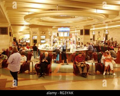 USA, United States of America, New York City: Food Court in the lower level of Grand Central Station. Stock Photo