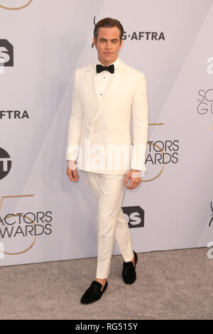 Los Angeles, California, USA. 27th Jan, 2019. CHRIS PINE arrives at the 25th Annual Screen Actors Guild Awards held at The Shrine Auditorium. Credit: Faye Sadou/AdMedia/ZUMA Wire/Alamy Live News Stock Photo