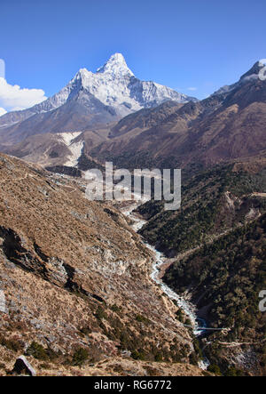 Ama Dablam rises above the Khumbu Valley, Everest region, Nepal Stock Photo