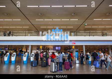 Amsterdam, Netherlands - September 22, 2016: Amsterdam Schiphol Airport Terminal (AMS) in the Netherlands. | usage worldwide Stock Photo
