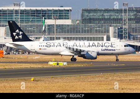 Frankfurt, Germany - October 16, 2018: Lufthansa Airbus A320 airplane at Frankfurt airport (FRA) in Germany. | usage worldwide Stock Photo