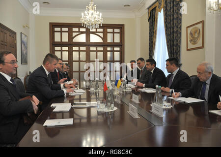 Kiev, Ukraine. 28th Jan, 2019. Czech Foreign Minister Tomas Petricek (2nd from left) and his Ukrainian counterpart Pavlo Klimkin (2nd from right) during a meeting in Kiev, Ukraine, on January 28, 2019, within Petricek's visit of Ukraine. Credit: Milan Syrucek/CTK Photo/Alamy Live News Stock Photo