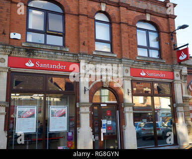 Oakham, Rutland, UK. 28th January 2019. Santander Oakham Branch closes on the 25th April 2019 as staff have been promised that they may be located at other branches. Across the UK over 1,200 jobs are at risk.This comes as Tesco announced today that 9,000 jobs may be hit in a restructure.Credit: Keith Larby/Alamy Live News Stock Photo