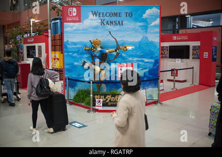 23.12.2017, Osaka, Japan, Asia - Passengers in the arrival area at Kansai International Airport. Stock Photo