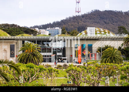 May 6, 2018 San Francisco / CA / USA - Entrance to the 'California Academy of Sciences' in Golden Gate Park Stock Photo