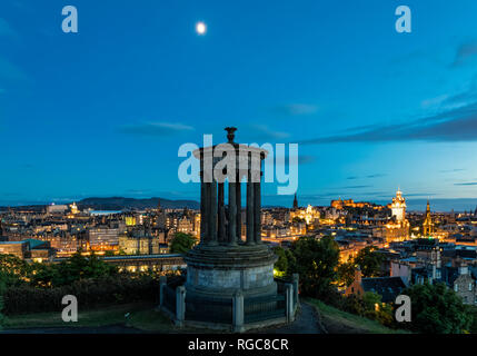 Great Britain, Scotland, Edinburgh, View from Calton Hill with Dugald Stewart Monument, cityscape of old town with castle and Balmoral Hotel Stock Photo