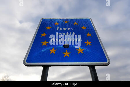 Flensburg, Germany. 28th Jan, 2019. A sign with the inscription "Federal Republic of Germany" stands at the German-Danish border at the motorway near Flensburg. Credit: Carsten Rehder/dpa/17�Թ����� Live News Stock Photo