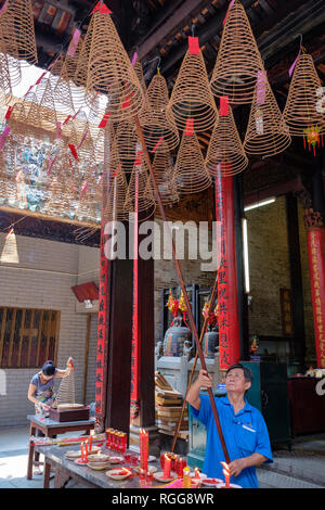 Chua Ba Thien Hau Temple aka Ba Thien Hau Pagoda in Ho Chi Minh City, Vietnam, Southeast Asia Stock Photo