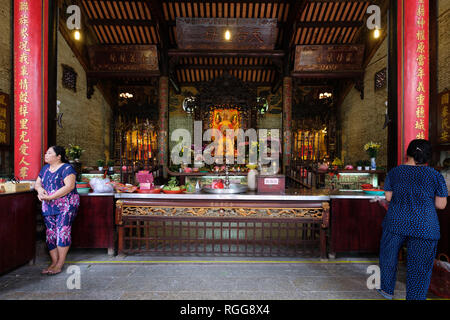 Chua Ba Thien Hau Temple aka Ba Thien Hau Pagoda in Ho Chi Minh City, Vietnam, Southeast Asia Stock Photo