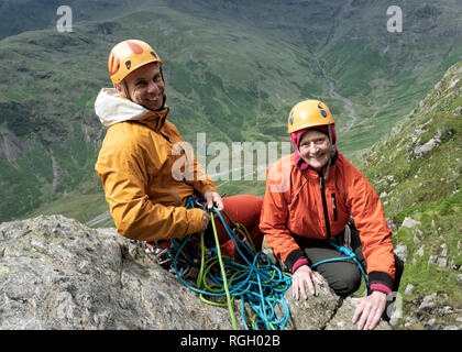 England, Langdale Valley, Gimmer Crag, climbers, couple Stock Photo