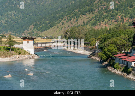 Bridge to Punakha Dzong in Bhutan Stock Photo