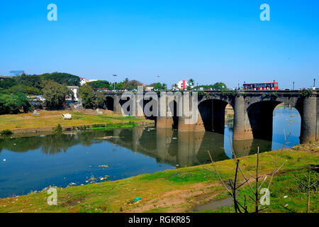 Nava pool (bridge) on Mula river and in front of Shaniwar Wada, Pune, Maharashtra, India Stock Photo