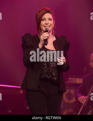 PARIS,FRANCE,ROBIN MCKELLE SINGS AT THE THEATRE TRIANON PARIS FRANCE Stock Photo