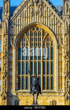 UK, England, London, Westminster, Houses of Parliament, Palace of Westminster, Old Palace Yard, Statue of Richard I, Richard the Lionheart, Richard Co Stock Photo