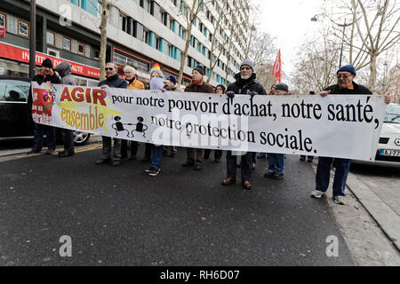 Paris, France. 31st Jan, 2019. Thousands of pensioners demonstrated peacefully from the Place d'Italie and towards the Ministry of Finance at Bercy on January 31, 2019 in Paris, France. Credit: Bernard Menigault/Alamy Live News Stock Photo