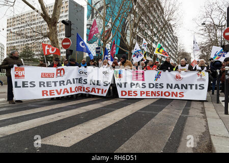 Paris, France. 31st Jan, 2019. Thousands of pensioners demonstrated peacefully from the Place d'Italie and towards the Ministry of Finance at Bercy on January 31, 2019 in Paris, France. Credit: Bernard Menigault/Alamy Live News Stock Photo