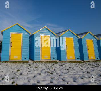 Bognor Regis, UK. 1st February, 2019. Heavy snowfall sweeps across the UK, Bognor Regis, United Kingdom, 1st February 2019. Snowy scenes at the promenade at Felpham beach near Bognor Regis, a rare sight on the South Coast of England. Credit Stuart C. Clarke/Alamy Live News. Stock Photo