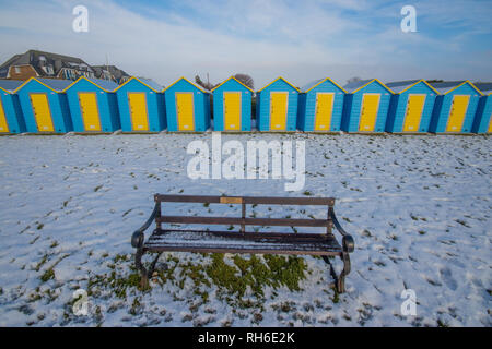 Bognor Regis, UK. 1st February, 2019. Heavy snowfall sweeps across the UK, Bognor Regis, United Kingdom, 1st February 2019. Snowy scenes at the promenade at Felpham beach near Bognor Regis, a rare sight on the South Coast of England. Credit Stuart C. Clarke/Alamy Live News. Stock Photo