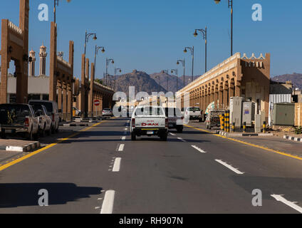 Ksa Car Rear View Saudi Arabia, Najran Province, Najran, city view Stock Photo - Alamy