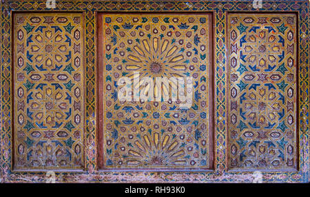 Arabic seamless pattern - traditional Islamic background. Decorative element - perforated wall. Traditional Moroccan pattern in Morocco Stock Photo