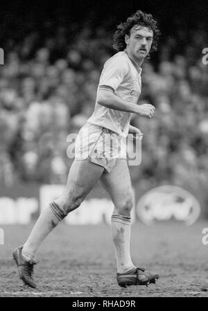 JOHN WARK LIVERPOOL FC 1985 Stock Photo Alamy john-wark-liverpool-fc-1985-stock-photo-alamy