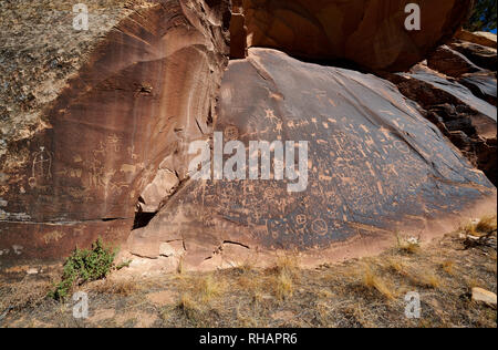 Newspaper Rock State Historical Monument, Utah, USA, North America Stock Photo