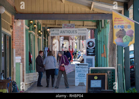 Looking up the main street of the historic town of Millthorpe in central western New South Wales, Australia Stock Photo