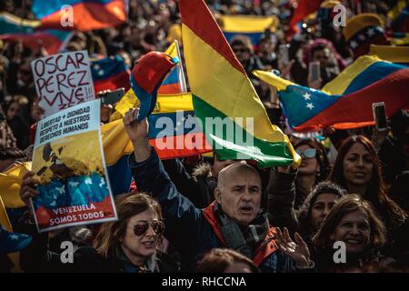 Barcelona, Spain. 2nd Feb, 2019. Venezuelans opposition supporters shout slogans as they protest against Venezuelan President Nicolas Maduro and his socialist administration and for a transitional government under interim president Juan Guaido. Credit: Matthias Oesterle/Alamy Live News Stock Photo