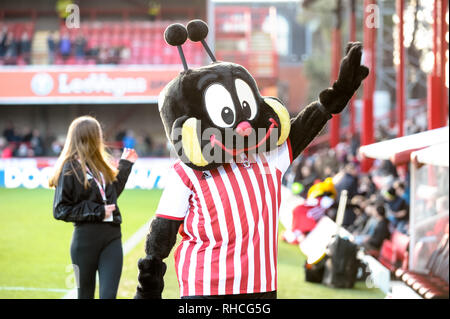 Griffin Park, London, UK . 2nd February 2019. The mascot during the EFL Sky Bet Championship match between Brentford and Blackburn Rovers at Griffin Park, London, England on 2 February 2019. Photo by Adamo Di Loreto.  Editorial use only, license required for commercial use. No use in betting, games or a single club/league/player publications. Credit: UK Sports Pics Ltd/Alamy Live News Stock Photo