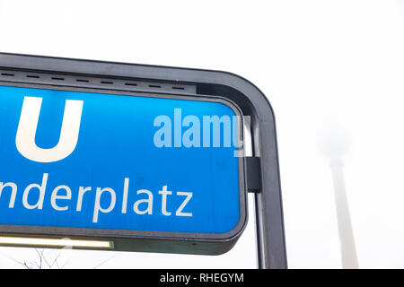Foggy subway platform Stock Photo - Alamy