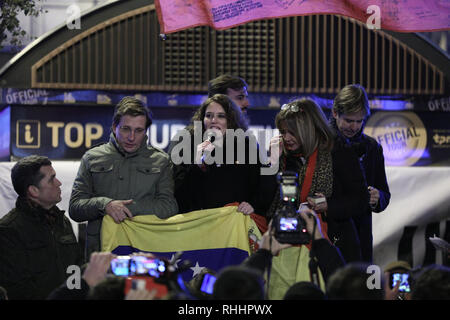 Madrid, Spain. 2nd Feb, 2019. Jose Luis Martines Almeida(L), candidate for the Mayor of Madrid for the Popular Party (PP) and Isabel Diaz Ayuso(C), candidate for the Presidency of the Community of Madrid for the Popular Party (PP) are seen attending the protest at the Puerta del Sol in support of Juan GuaidÃ³ to express the recognition as interim president of Venezuela. Credit: Jesus Hellin/SOPA Images/ZUMA Wire/Alamy Live News Stock Photo