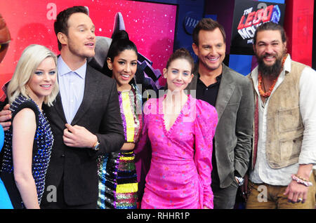 California, USA. 2nd Feb 2019.  Actress Elizabeth Banks, actor Chris Pratt, actress Stephanie Beatriz, actress Alison Brie, actor Will Arnett and actor Jason Momoa attend the Premiere of Warner Bros. Pictures' 'The Lego Movie 2: The Second Part' on February 2, 2019 at Regency Village Theatre in Westwood, California. Photo by Barry King/Alamy Live News Stock Photo