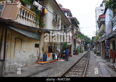 Dois Homens, Na Rua Em Hanói, Vietnã, Jogar Xiangqi, Popular Na Ásia Jogo  De Tabuleiro, Também Conhecido Como Xadrez Chinês. Foto Royalty Free,  Gravuras, Imagens e Banco de fotografias. Image 114892616