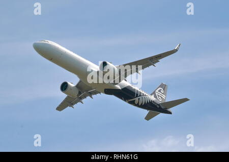 Air New Zealand Airbus A321 taking off from Auckland Airport, New Zealand Stock Photo