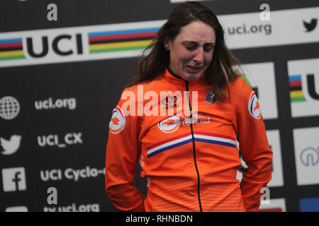 02-02-2019: WK wielrennen: Veldrijden: Bogense:  Lucinda Brand emotioneel na het halen van de zilver medaille Credit: Orange Pictures vof/Alamy Live News Stock Photo