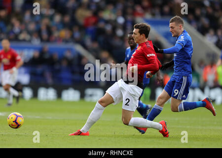 Leicester, UK. 03rd Feb, 2019. Editorial use only, license required for commercial use. No use in betting, games or a single club/league/player publications. Victor Lindelof of Manchester United is under pressure from Jamie Vardy of Leicester City - Leicester City v Manchester United, Premier League, King Power Stadium, Leicester - 3rd January 2019  Editorial Use Only - DataCo restrictions apply Credit: MatchDay Images Limited/Alamy Live News Stock Photo