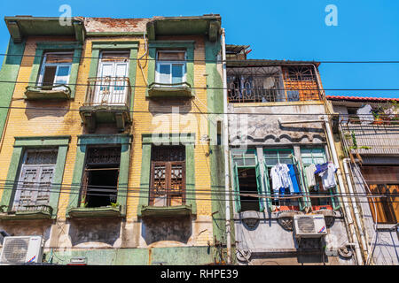 XIAMEN, CHINA -OCTOBER 09: Old Chinese apartment buildings in the downtown area of Xiamen on October 09, 2018 in Xiamen Stock Photo