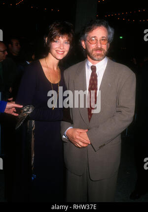 CENTURY CITY, CA - DECEMBER 9: Actress Kate Capshaw and husband director Steven Spielberg attend Universal Pictures' 'Schindler's List' Premiere on December 9, 1993 at Cineplex Odeon Century Plaza Cinemas in Century City, California. Photo by Barry King/Alamy Stock Photo Stock Photo