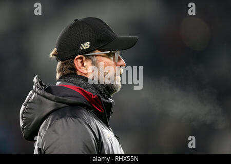 London Stadium, London, UK. 4th Feb, 2019. EPL Premier League football, West Ham United versus Liverpool; Liverpool Manager Jurgen Klopp on the pitch observing the pre match warm ups before kick off Credit: Action Plus Sports/Alamy Live News Stock Photo