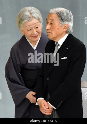 Tokyo, Japan. 15th Aug, 2017. Japans Emperor Akihito, accompanied by Empress Michiko, attends a government-sponsored ceremony marking the 72nd anniversary of the end of World War II at Tokyos Nippon Budokan martial arts hall on Tuesday, August 15, 2017. Credit: Natsuki Sakai/AFLO/Alamy Live News Stock Photo