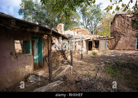 Dilapidated old adobe buildings in Ranchos de Taos, New Mexico, USA Stock Photo