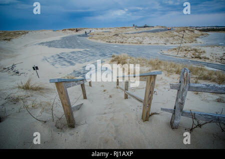 View of the sandy parking lot at Race Point Beach in Cape Cod National Seashore Stock Photo