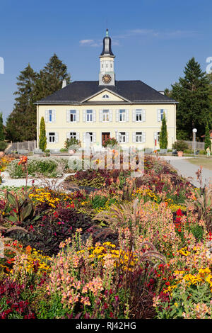 Kurpark mit Salinenamtsgebäude, Bad Rappenau, Kraichgau, Landkreis Heilbronn, Baden-Württemberg, Deutschland Stock Photo