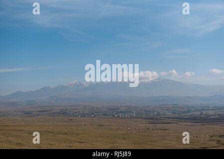 Ausblick auf die Berge des grossen Kaukasus, Oktober 2016. Stock Photo