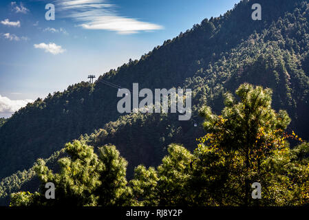 Cangshan cable car at Cangshan national geological park near Dali, Yunnan province, China Stock Photo