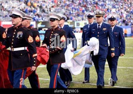 NEW YORK - Servicemembers from all five branches participate in a