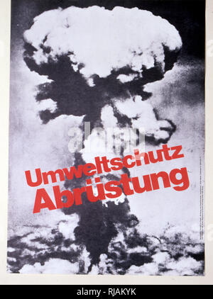 umweltschutz abrustung' 1983, anti-nuclear war, poster published by the German committee for freedom Stock Photo
