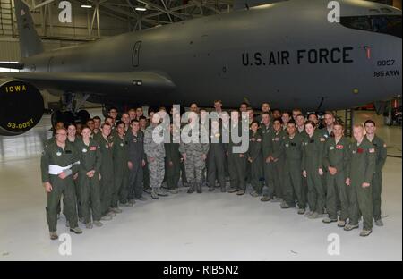 A total of 40 Cadets from the United States Air Force Academy in Colorado Springs, Colo. stand with the Director of the Air National Guard, Lt. Gen. Scott Rice (center) in front of a U.S. Air Force Startotanker assigned to the 185th Air Refueling Wing, Iowa Air National Guard, in Sioux City, Iowa, on Nov. 5, 2016. The visited the Iowa Air National Guard's 185th Air Refueling Wing, located in Sioux City, the 133rd Test Squadron in Fort Dodge, and the 132nd Wing, located in Des Moines, as Iowa's 1,800 Citizen-Airmen conducted training during November's drill weekend. Maj. Gen. Timothy Orr, The A Stock Photo